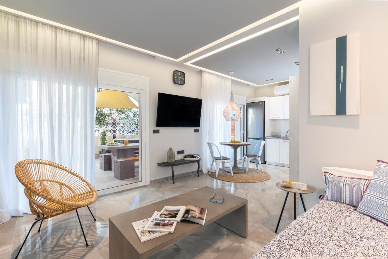 איקסיה Elia & Anthos Deluxe Suites מראה חיצוני תמונה
