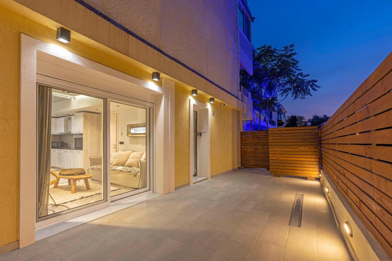 איקסיה Elia & Anthos Deluxe Suites מראה חיצוני תמונה